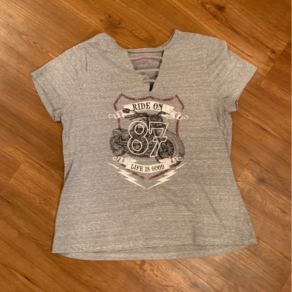 Grey cut top